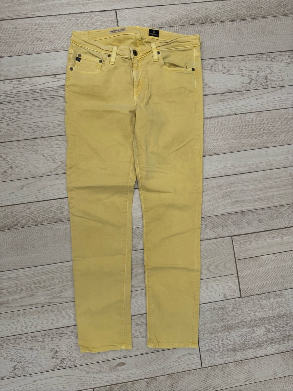 AG Adriano Goldshmied Jeans The Stevie Ankle
